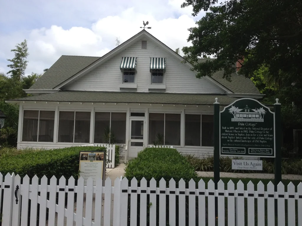 Palm Cottage in Old Naples